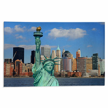 The Statue Of Liberty And Manhattan Skyline Rugs 7024955
