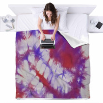 Tie And Dye In Purple, Red And White Hues Blankets 43124470
