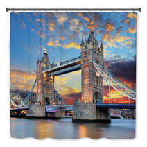 Tower Bridge In London, UK Bath Decor 61816288