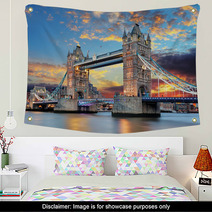 Tower Bridge In London, UK Wall Art 61816288