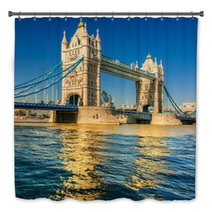 Tower Bridge, London, UK Bath Decor 58606770