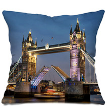 Tower Bridge Pillows 56957049
