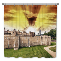 Tower Of London Famous Royal Castle And Medieval Prison Bath Decor 65441406