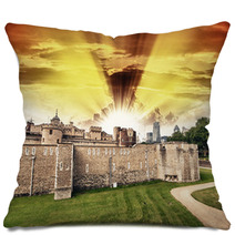 Tower Of London Famous Royal Castle And Medieval Prison Pillows 65441406