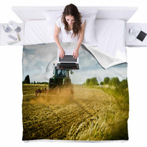 Tractor Ploughs Field Blankets 49500204
