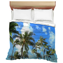 Trees and blue sky of Hawaii palm Bedding 66558716