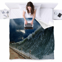 Tsunami Waves Blankets 56441028
