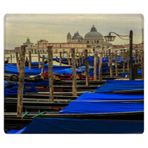 Venice, Italy - Gondolas And San Giorgio Maggiore Rugs 68675892