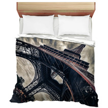 View Of Eiffel Tower In Grungy Dramatic Style Bedding 63607109