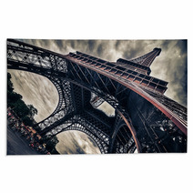View Of Eiffel Tower In Grungy Dramatic Style Rugs 63607109