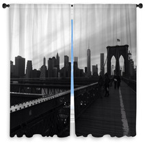 Vista De Manhattan Desde El Puente De Brooklyn New York Window Curtains 63285570