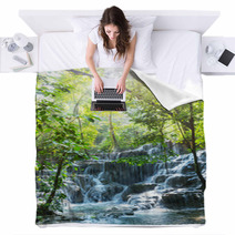 Waterfall In Mexico Blankets 64347508