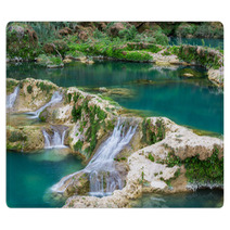 Waterfall In Mexico Rugs 62494411