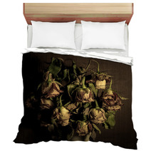Wilted Roses Over Dark Wallpaper Bedding 190458052