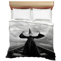 Wizard In Black Cloak And Dunce Hat Standing On Rails Bedding 66610186