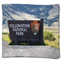 Yellowstone National Park Entrance Sign Blankets 69994883