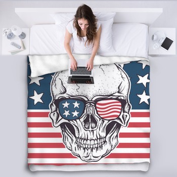 American Skull In Sunglasses On Usa Flag Fleece Blanket