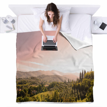 Beautiful Tuscan Landscape Fleece Bed Blanket