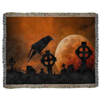Cuervo En Cementerio Woven Throw Blanket