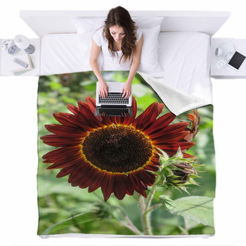 Dark Sunflower Fleece Bed Blanket