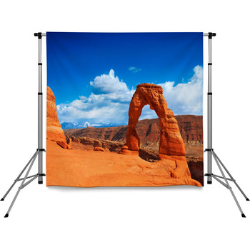 Delicate Arch In Arches National Pole Pocket Backdrop