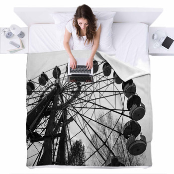 Ferris Wheel In Amusement Park In Fleece Bed Blanket
