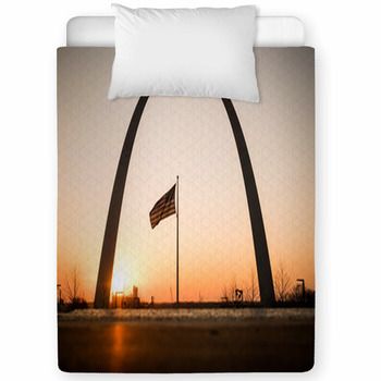Flag Waving Under The Saint Louis Arch Toddler Comforter