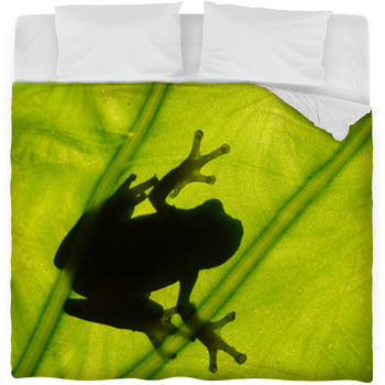 Frog On The Leaf Fleece Bed Blanket