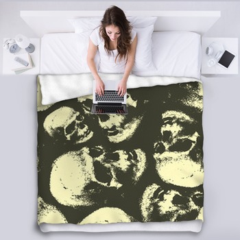 Grunge Seamless Pattern With Skulls Fleece Blanket