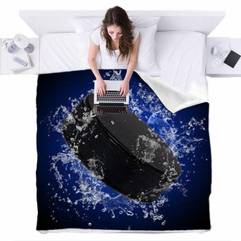 Erosebridal Ice Hockey Fitted Sheet,Ice Hockey Player Bedding Set Queen Size Winter Sports Game Bed Set Black White Bed Cover with Deep Pocket Cartoon Bedding for Kids Boys Gift 