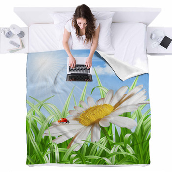 Ladybird On Daisy Flower Vector Fleece Bed Blanket