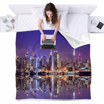 Manhattan Skyline With Reflections Fleece Bed Blanket