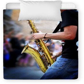 Musicista Suona Sassofono In Strada Toddler Comforter