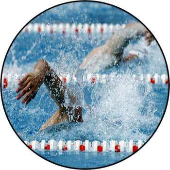 Nadador En Estilo Crol Round Rug