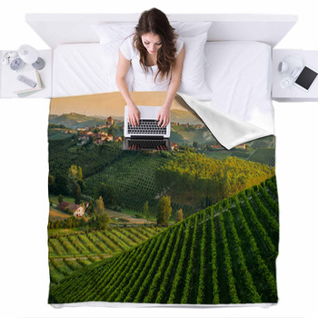 Panorama Collinare Con Vigneti Fleece Bed Blanket