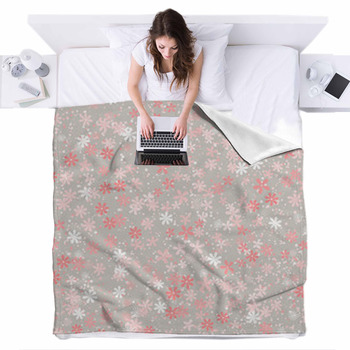Pastel White And Pink Ditsy Flowers Fleece Bed Blanket
