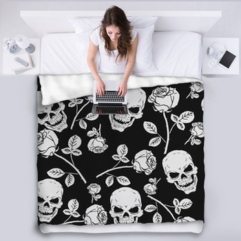 Roses And Skulls Seamless Pattern Fleece Blanket
