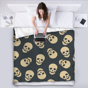 Seamless Pattern With Skulls Fleece Blanket