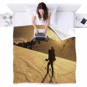 Ski Mountaineering Fleece Bed Blanket