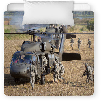 Soldiers Boarding Helicopter Toddler Duvet