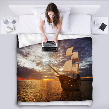 The Ancient Ship In The Sea Fleece Bed Blanket
