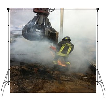 Vigile Del Fuoco Fleece Backdrop