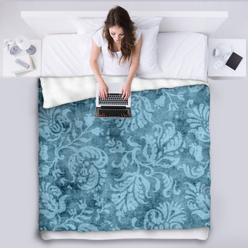 Vintage Blue Floral Tapestry Pattern Fleece Blanket